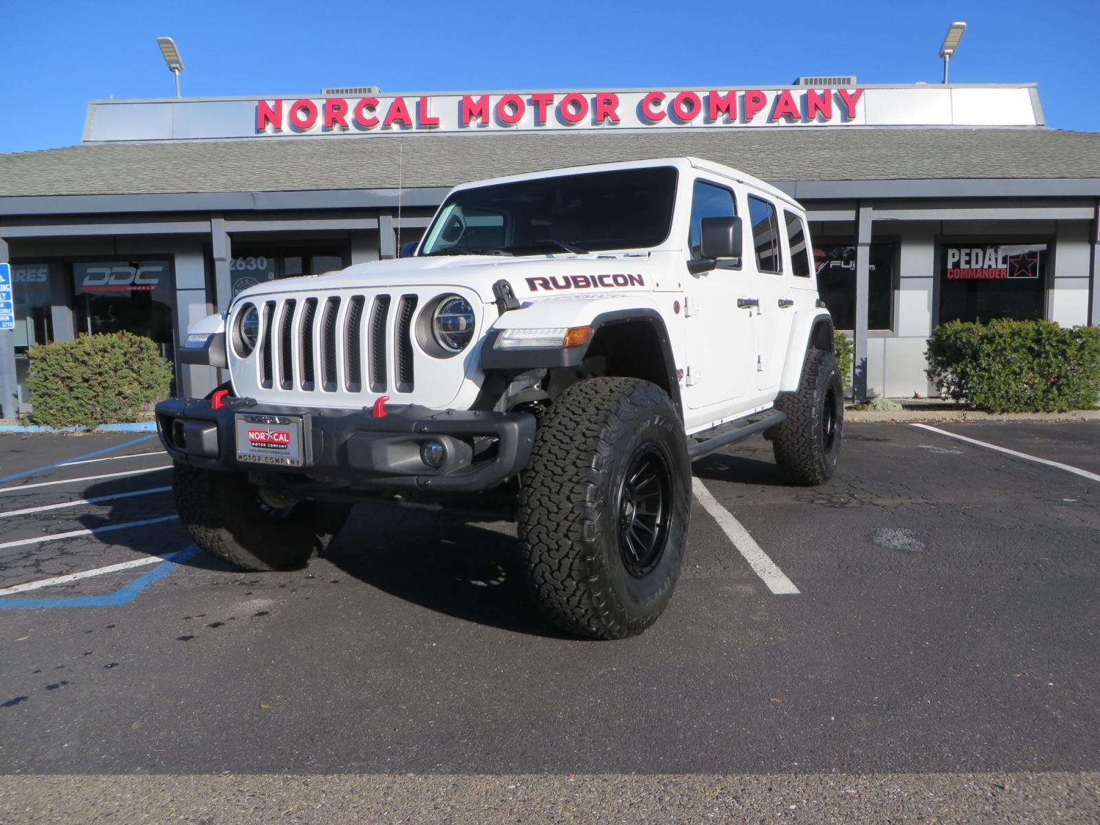 2020 White /TAN Jeep Wrangler Unlimited Rubicon (1C4HJXFG8LW) with an 3.6L V6 DOHC 24V FFV engine, 6A transmission, located at 2630 Grass Valley Highway, Auburn, CA, 95603, (530) 508-5100, 38.937893, -121.095482 - 3" Zone offroad suspension system, Fox adventure series shocks, rocksliders, Teraflex HD tire relocation, Mopar HD tailgate hinge, 17" KMC wheels, and 37" BFG KO2 tires. - Photo #0